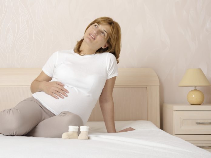 Gravid i uge 16. Er der noget galt når jeg ikke selv kan mærke livmoderen? Gravid i uge 16. Er der noget galt når jeg ikke selv kan mærke livmoderen?