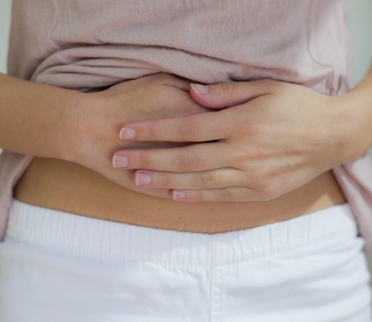 Gravid med smerter i maven. Er jeg ved at abortere igen?