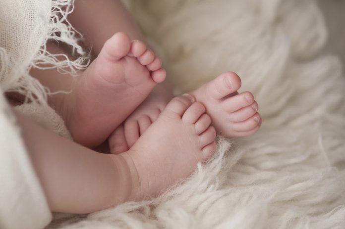 Kan man se om man er gravid med tvillinger fra starten af graviditeten? Kan man se om man er gravid med tvillinger fra starten af graviditeten?