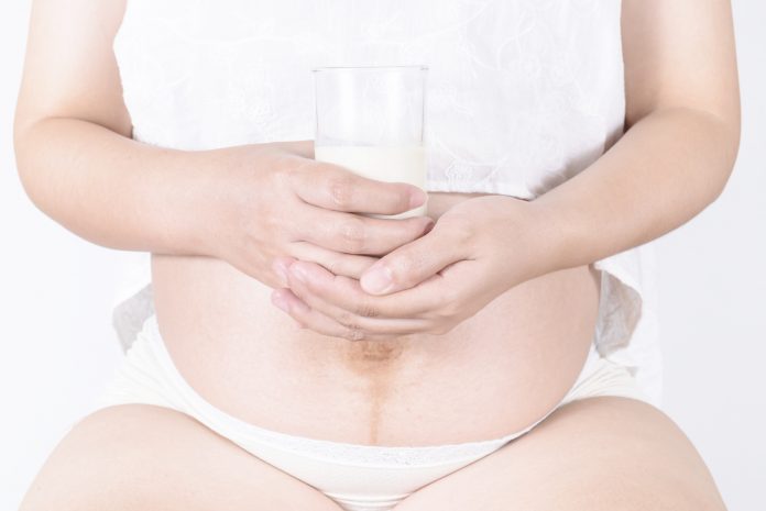 jeg-er-gravid-og-tager-kalktabletter-men-faar-jeg-kalk-nok_61818714 Jeg drikker og spiser ikke mælkeprodukter, så derfor tager kosttilskud, men får mit foster og jeg kalk nok?