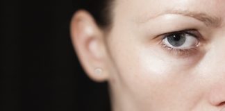 Kan en svagere menstruation sidste gang betyde at jeg er gravid?