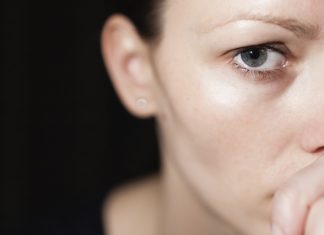 Kan en svagere menstruation sidste gang betyde at jeg er gravid?