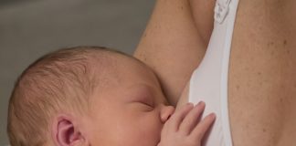 Kan kvinder der aldrig har født amme et barn?