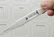 Kan man få menstruationslignende blødninger under graviditeten?