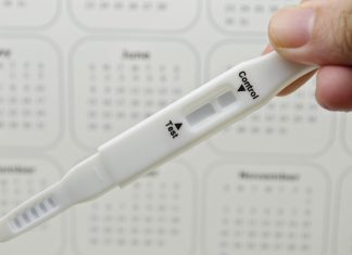 Kan man få menstruationslignende blødninger under graviditeten?
