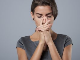 Kan smerter og udflåd i graviditet være et tegn på at noget er galt? Gravid i uge 13. Kan smerter og meget udflåd være et tegn på at noget er galt?