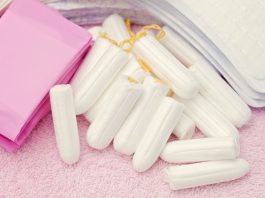 Når jeg har menstruation er blodet er helt sort. Hvorfor ser det sådan ud? Jeg har menstruation, men blodet er næsten helt sort. Hvorfor ser det sådan ud?