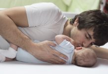 Skal min mand holde barselsorloven på dage der er sammenhængende?