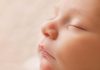 Babygråd i Danmark er på et minimum